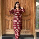 2 Pcs Women's Stitched Arabic Lawn Printed Suit