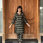 2 Pcs Women's Stitched Arabic Lawn Printed Suit