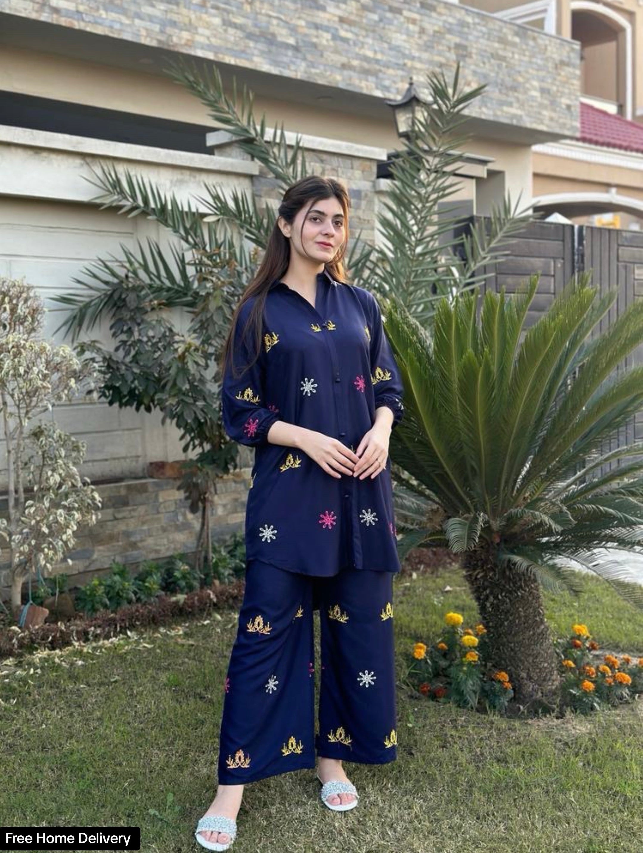 2 Pcs Women's Stitched Embroidered Suit