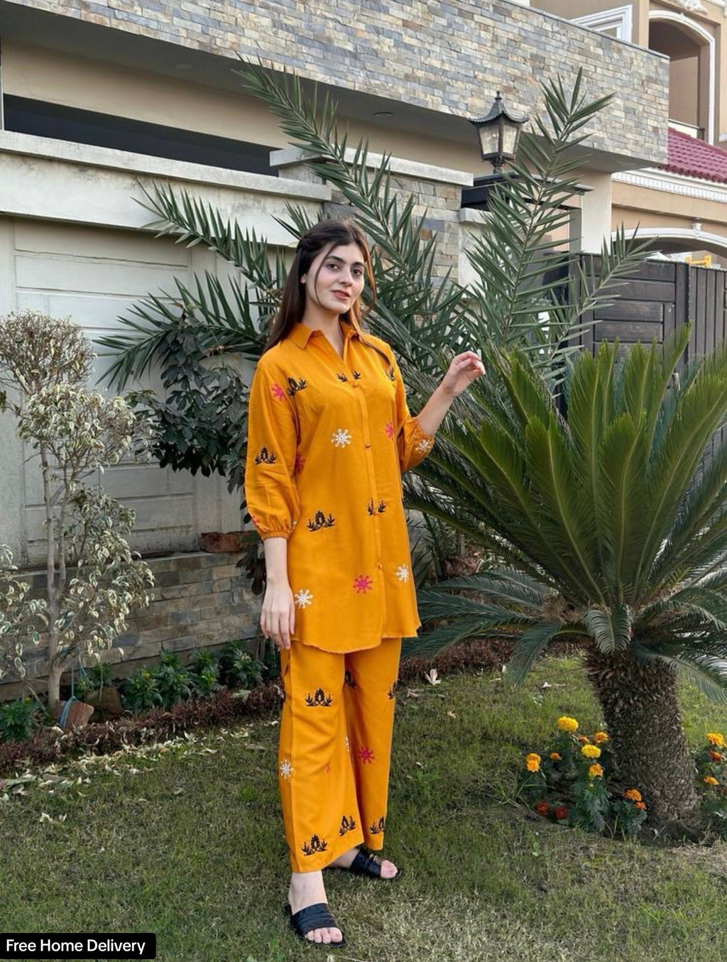 2 Pcs Women's Stitched Embroidered Suit